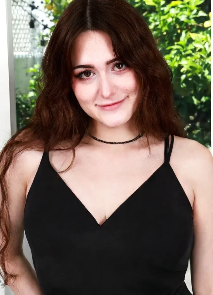 Lilibet Saunders Biography: Age, Career, Net Worth 2026